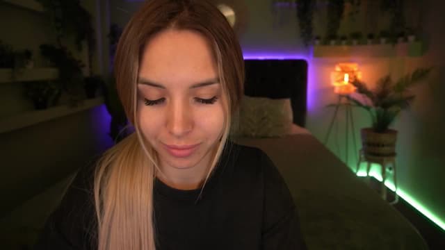Gallery image thumbnail from Tilli's myfreecams stream on, 05/18/2024, 07:07 image 14 of 20