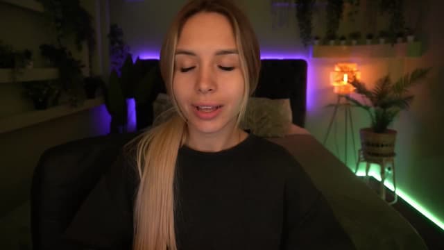 Gallery image thumbnail from Tilli's myfreecams stream on, 05/18/2024, 07:07 image 12 of 20