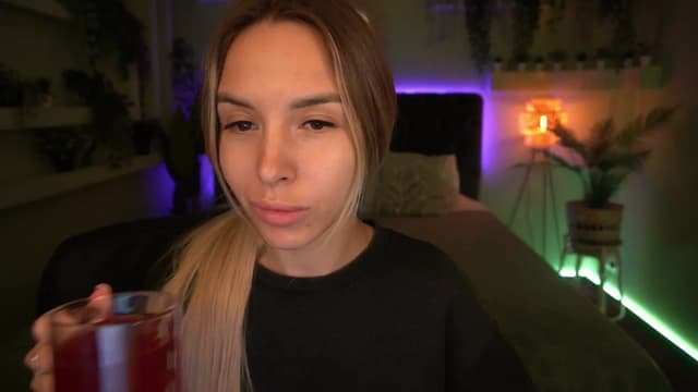Gallery image thumbnail from Tilli's myfreecams stream on, 05/18/2024, 07:07 image 9 of 20