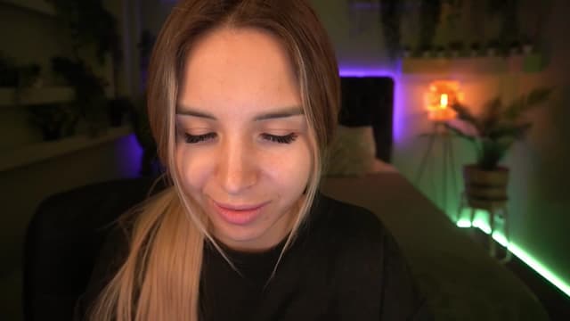 Gallery image thumbnail from Tilli's myfreecams stream on, 05/18/2024, 07:07 image 11 of 20