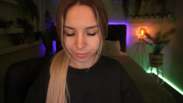 Gallery image thumbnail from Tilli's myfreecams stream on, 05/18/2024, 07:07 image 5 of 20