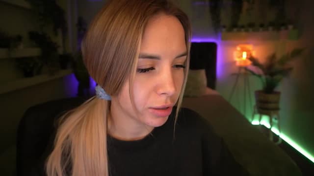 Gallery image thumbnail from Tilli's myfreecams stream on, 05/18/2024, 07:07 image 8 of 20