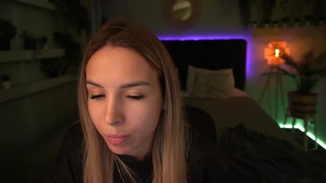 Gallery image thumbnail from Tilli's myfreecams stream on, 05/20/2024, 07:17 image 17 of 20