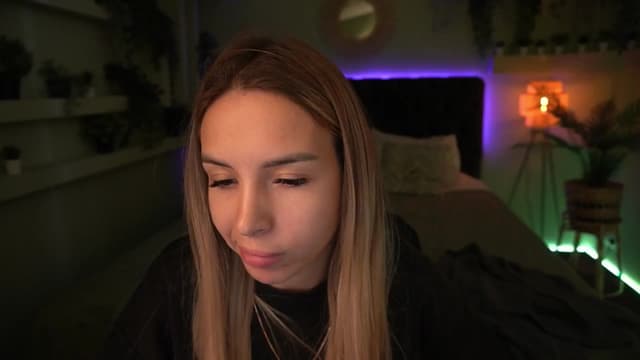 Gallery image thumbnail from Tilli's myfreecams stream on, 05/20/2024, 07:17 image 19 of 20