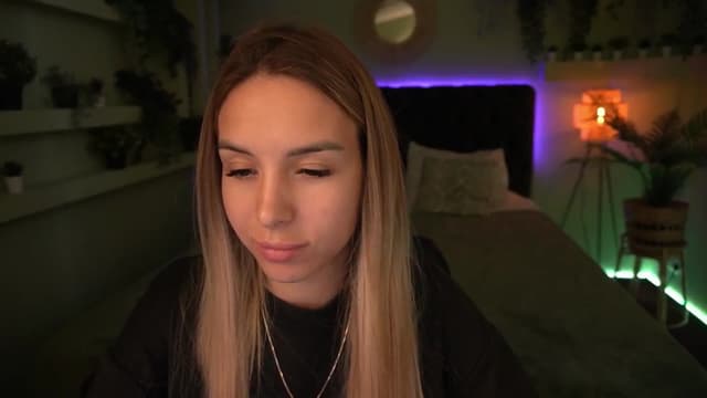 Gallery image thumbnail from Tilli's myfreecams stream on, 05/20/2024, 08:33 image 8 of 20