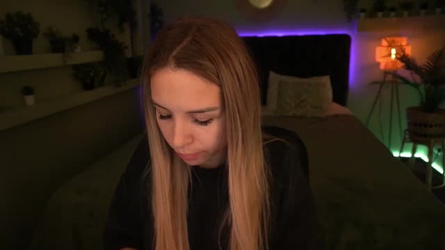 Gallery image thumbnail from Tilli's myfreecams stream on, 05/20/2024, 11:11 image 17 of 20