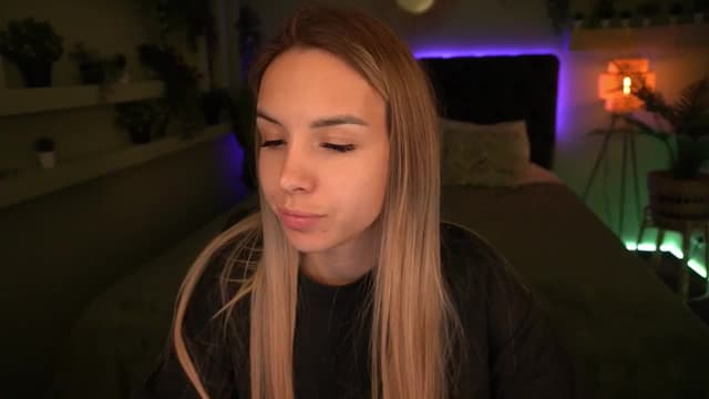 Gallery image thumbnail from Tilli's myfreecams stream on, 05/20/2024, 11:11 image 1 of 20