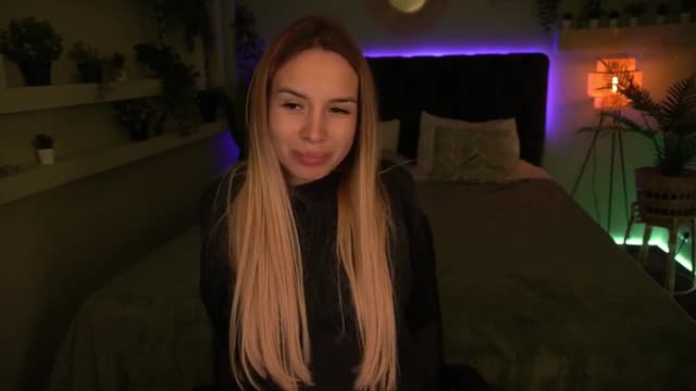 Gallery image thumbnail from Tilli's myfreecams stream on, 05/20/2024, 11:11 image 18 of 20