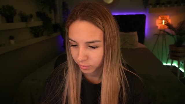 Gallery image thumbnail from Tilli's myfreecams stream on, 05/20/2024, 11:11 image 11 of 20