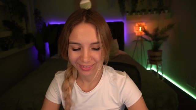 Gallery image thumbnail from Tilli's myfreecams stream on, 05/21/2024, 08:41 image 16 of 20