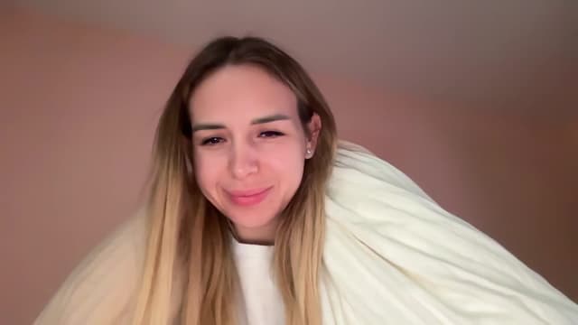 Gallery image thumbnail from Tilli's myfreecams stream on, 05/22/2024, 05:56 image 9 of 20