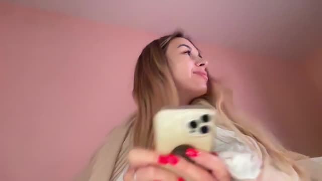 Gallery image thumbnail from Tilli's myfreecams stream on, 05/22/2024, 05:56 image 7 of 20