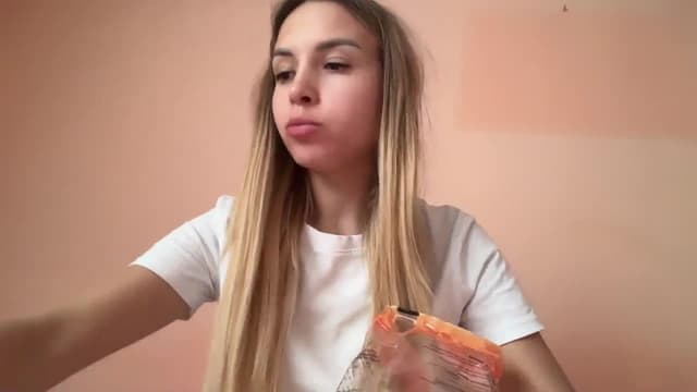 Gallery image thumbnail from Tilli's myfreecams stream on, 05/22/2024, 08:57 image 2 of 20