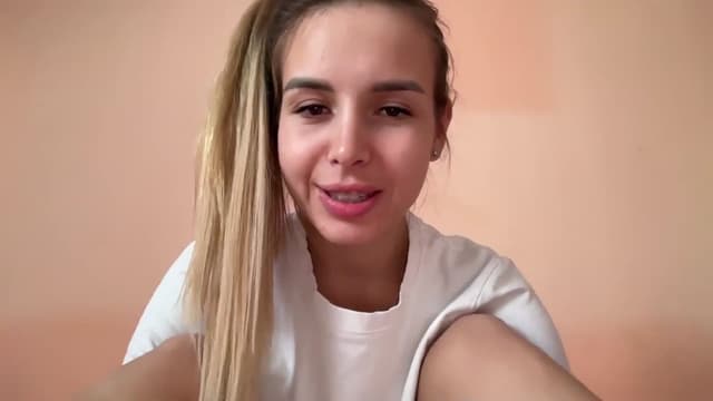 Gallery image thumbnail from Tilli's myfreecams stream on, 05/22/2024, 14:13 image 19 of 20