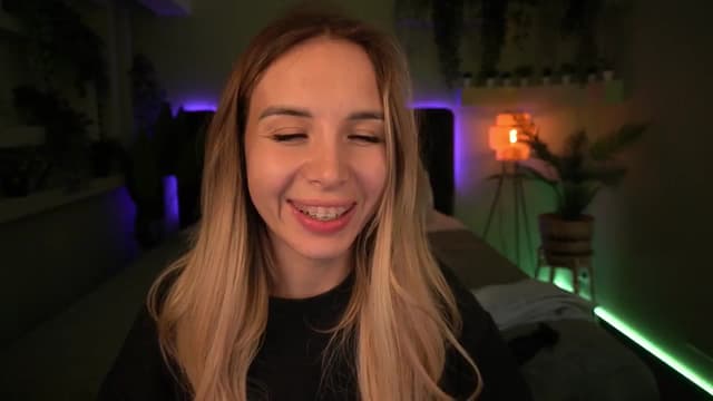 Gallery image thumbnail from Tilli's myfreecams stream on, 05/23/2024, 13:20 image 6 of 20