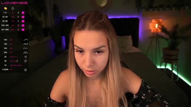 Gallery image thumbnail from Tilli's myfreecams stream on, 05/24/2024, 07:37 image 12 of 20