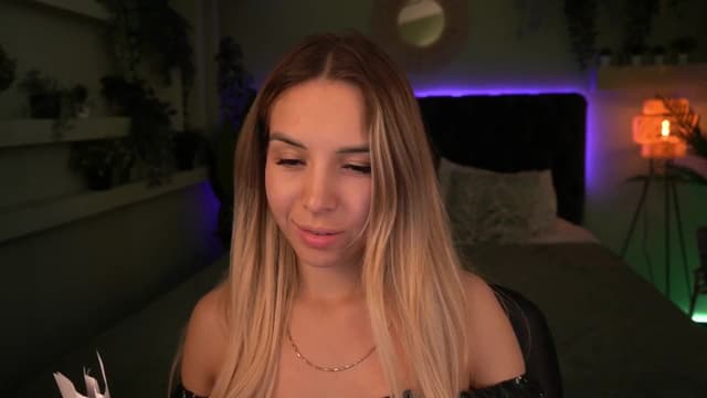 Gallery image thumbnail from Tilli's myfreecams stream on, 05/24/2024, 09:56 image 16 of 20