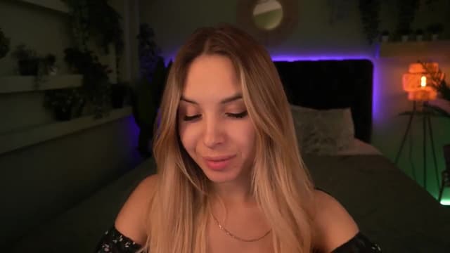 Gallery image thumbnail from Tilli's myfreecams stream on, 05/24/2024, 09:56 image 14 of 20