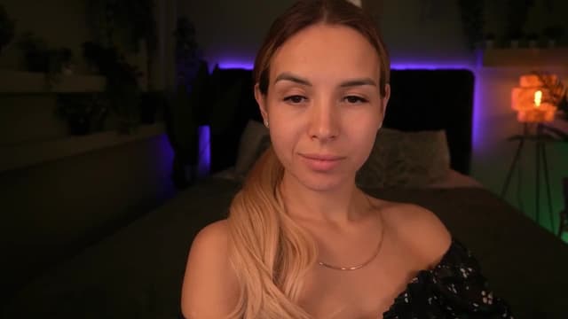 Gallery image thumbnail from Tilli's myfreecams stream on, 05/24/2024, 11:29 image 11 of 20