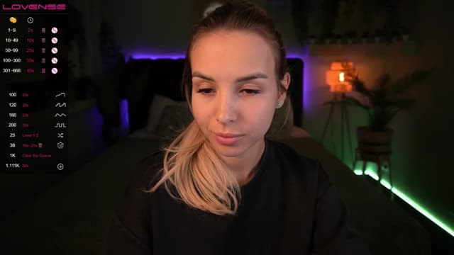 Gallery image thumbnail from Tilli's myfreecams stream on, 05/27/2024, 09:40 image 15 of 20