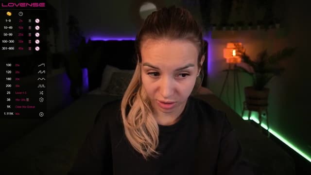 Gallery image thumbnail from Tilli's myfreecams stream on, 05/27/2024, 09:40 image 16 of 20
