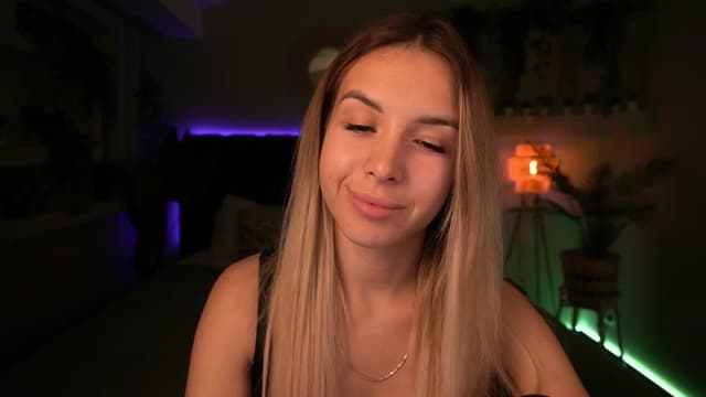 Gallery image thumbnail from Tilli's myfreecams stream on, 05/29/2024, 09:27 image 6 of 20