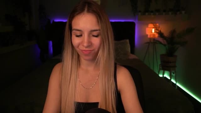 Gallery image thumbnail from Tilli's myfreecams stream on, 05/29/2024, 10:25 image 18 of 20