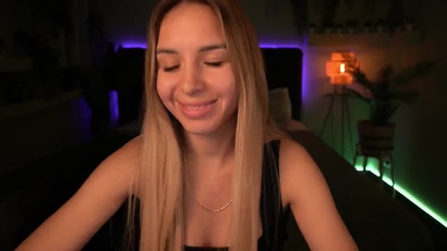Gallery image thumbnail from Tilli's myfreecams stream on, 05/29/2024, 10:25 image 13 of 20