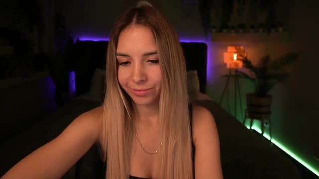 Gallery image thumbnail from Tilli's myfreecams stream on, 05/29/2024, 10:25 image 8 of 20