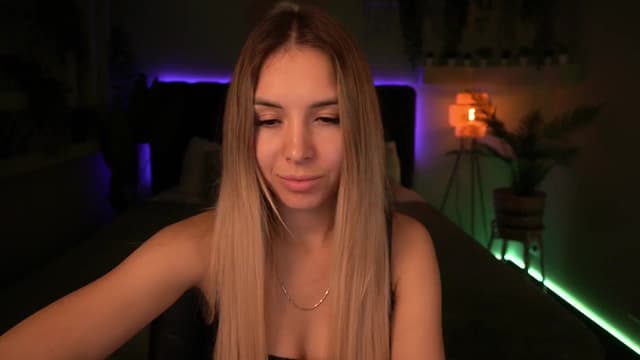 Gallery image thumbnail from Tilli's myfreecams stream on, 05/29/2024, 10:25 image 7 of 20