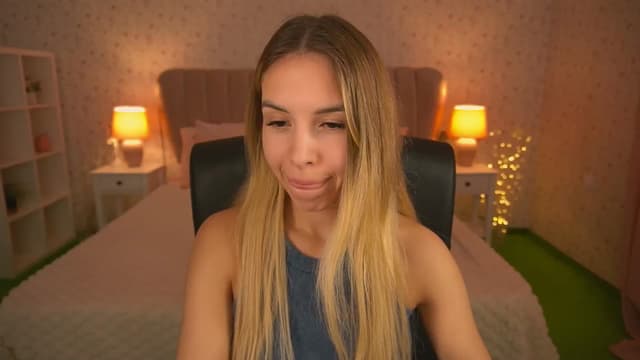 Gallery image thumbnail from Tilli's myfreecams stream on, 05/30/2024, 08:23 image 10 of 20