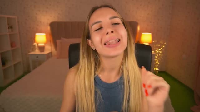 Gallery image thumbnail from Tilli's myfreecams stream on, 05/30/2024, 08:23 image 11 of 20
