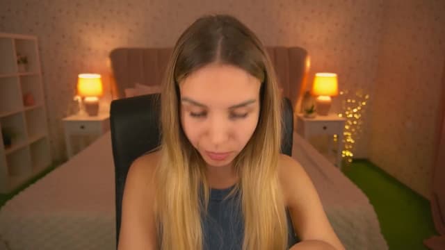 Gallery image thumbnail from Tilli's myfreecams stream on, 05/30/2024, 08:23 image 2 of 20