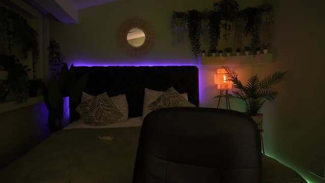 Gallery image thumbnail from Tilli's myfreecams stream on, 06/08/2024, 09:54 image 16 of 20