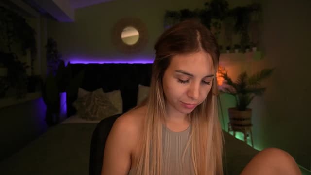 Gallery image thumbnail from Tilli's myfreecams stream on, 06/08/2024, 09:54 image 18 of 20