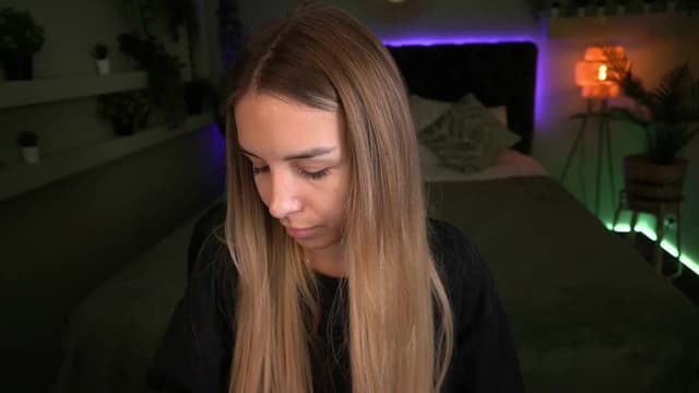 Gallery image thumbnail from Tilli's myfreecams stream on, 06/10/2024, 07:34 image 7 of 20