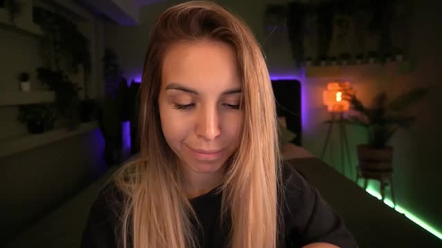 Gallery image thumbnail from Tilli's myfreecams stream on, 06/10/2024, 09:11 image 3 of 20