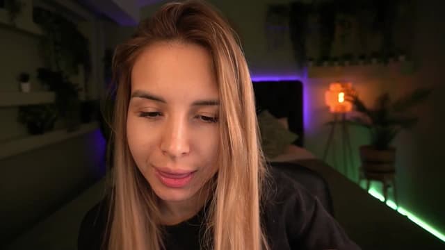 Gallery image thumbnail from Tilli's myfreecams stream on, 06/10/2024, 09:11 image 7 of 20