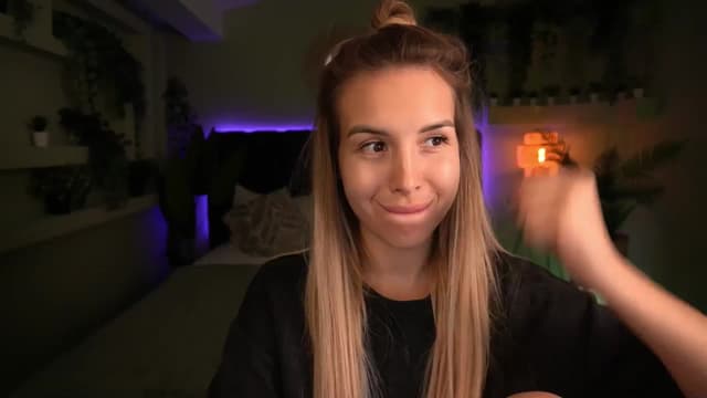 Gallery image thumbnail from Tilli's myfreecams stream on, 06/10/2024, 09:11 image 14 of 20