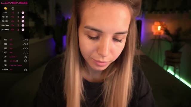 Gallery image thumbnail from Tilli's myfreecams stream on, 06/10/2024, 10:17 image 17 of 20