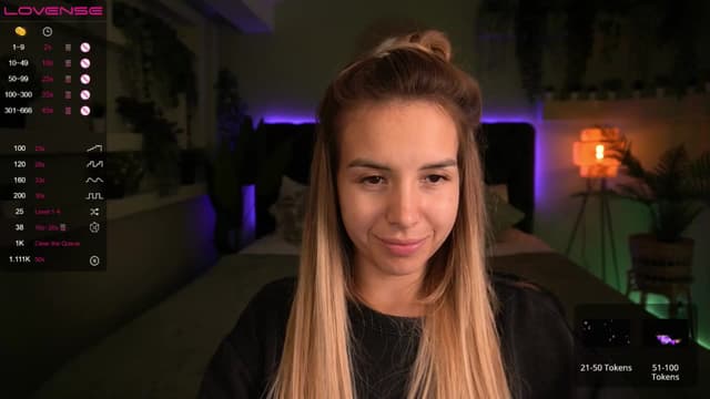 Gallery image thumbnail from Tilli's myfreecams stream on, 06/10/2024, 10:54 image 19 of 20