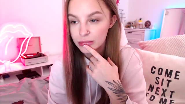 Gallery image thumbnail from V_e_e's myfreecams stream on, 02/12/2023, 22:04 image 20 of 20