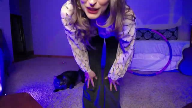 Gallery image thumbnail from Vedah's myfreecams stream on, 12/17/2022, 05:41 image 8 of 20