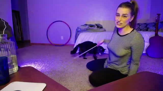 Gallery image thumbnail from Vedah's myfreecams stream on, 12/19/2022, 06:57 image 3 of 20