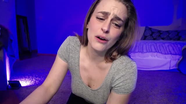 Gallery image thumbnail from Vedah's myfreecams stream on, 12/19/2022, 07:50 image 16 of 20