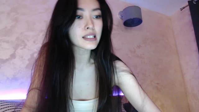 Gallery image thumbnail from Vikki's myfreecams stream on, 10/07/2023, 21:51 image 13 of 20
