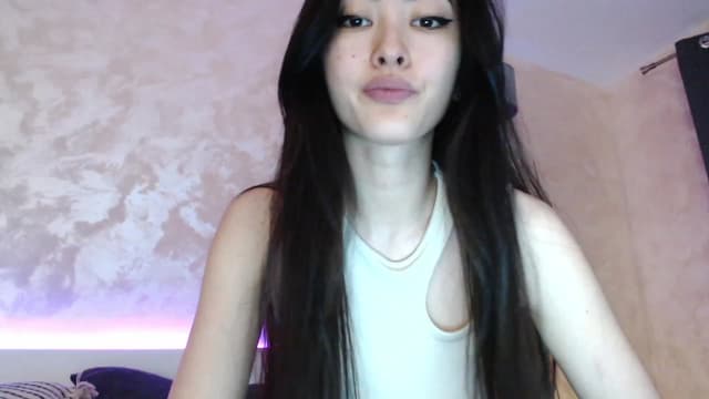 Gallery image thumbnail from Vikki's myfreecams stream on, 10/10/2023, 24:23 image 9 of 20