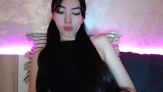 Gallery image thumbnail from Vikki's myfreecams stream on, 11/12/2023, 05:20 image 10 of 20