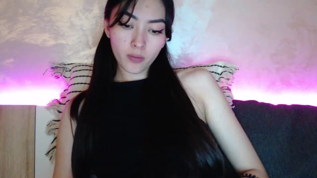 Gallery image thumbnail from Vikki's myfreecams stream on, 11/12/2023, 05:20 image 12 of 20