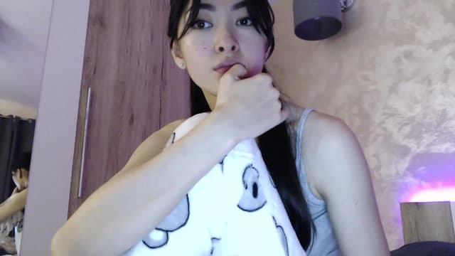 Gallery image thumbnail from Vikki's myfreecams stream on, 11/14/2023, 01:14 image 13 of 20